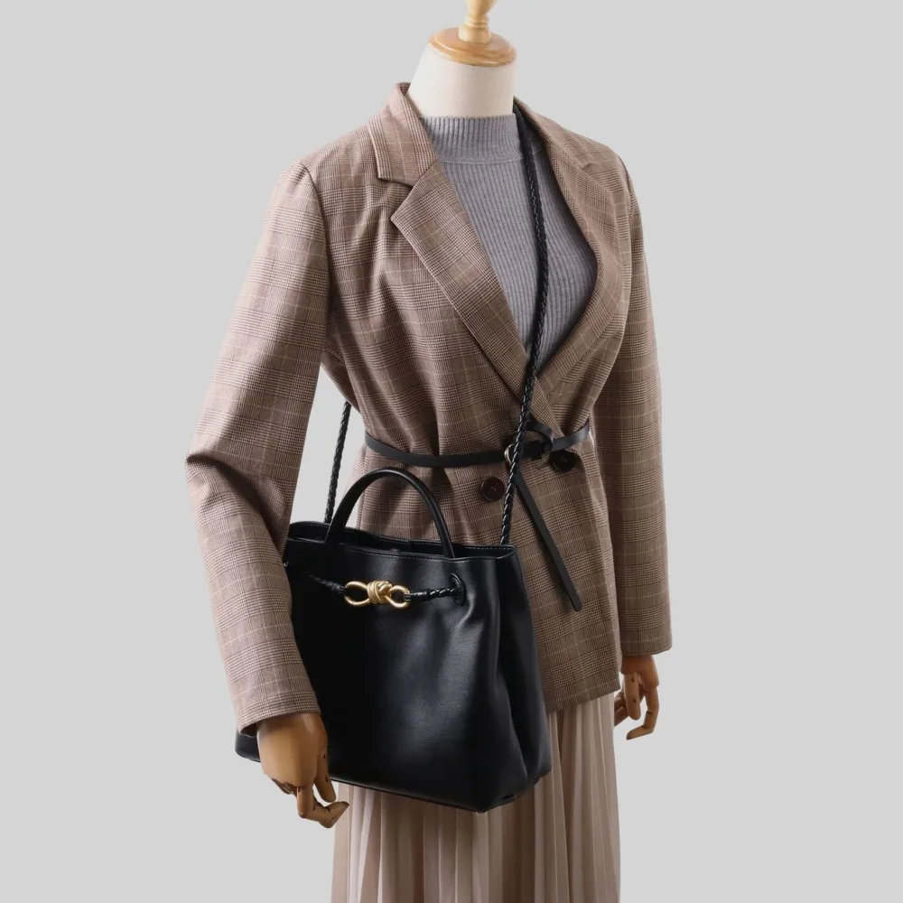 2025 جديد جلد كامل موضة حبل معدني مشبك حقيبة يد عالية الجودة جلد البقر حقيبة كتف محمولة المنسوجة تنوعا #2