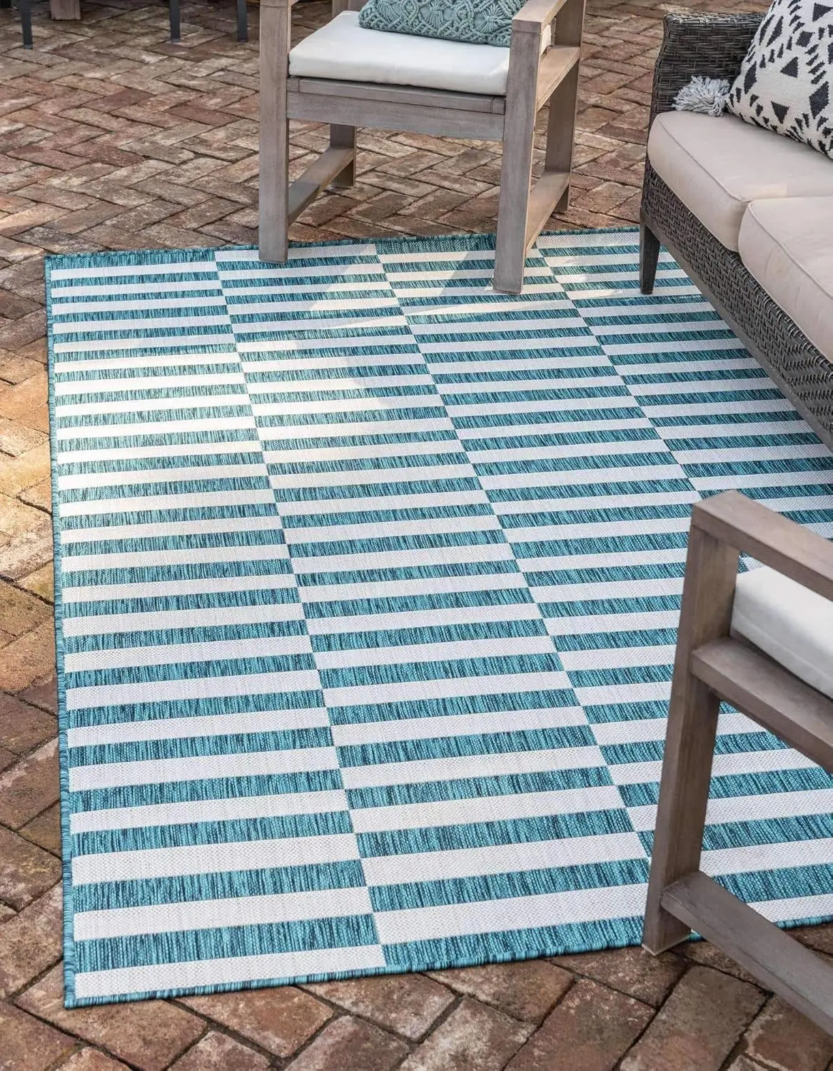 

Outdoor Striped Collection Area Rug - Striped (5' 1" x 8' Rectangle, Teal/Ivory)