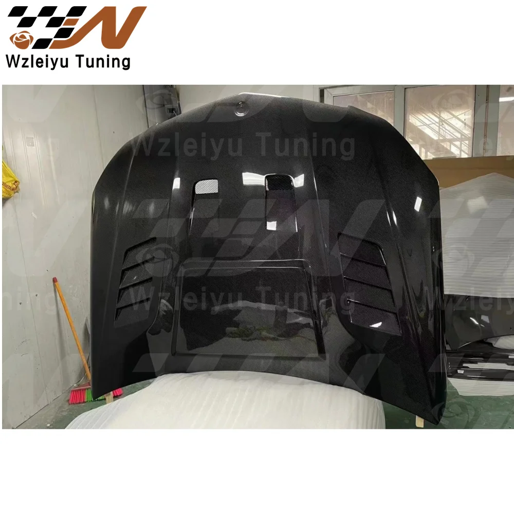 New Style Real Carbon Fiber Front Hood Bonnet Fit For Mercedes Benz W204 C63 AMG High Quality Fitment