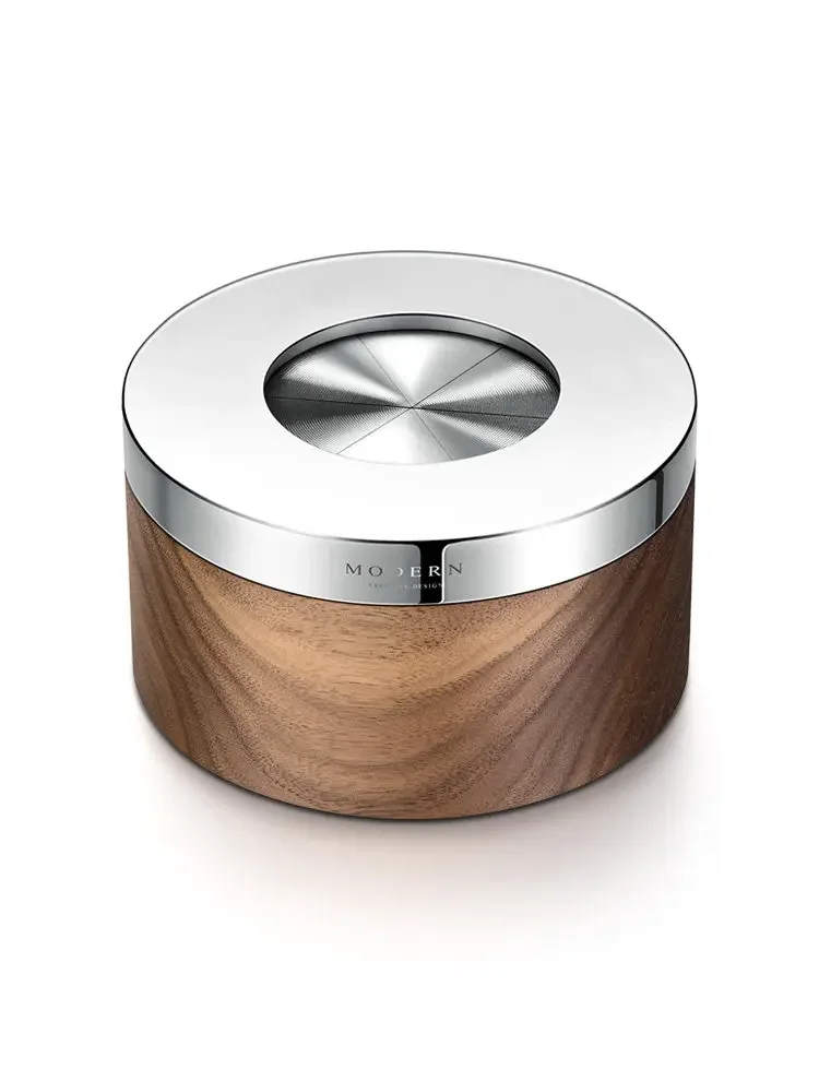 Light luxury creative personality trend ashtray closed with cover anti-fly ash men's gift customization