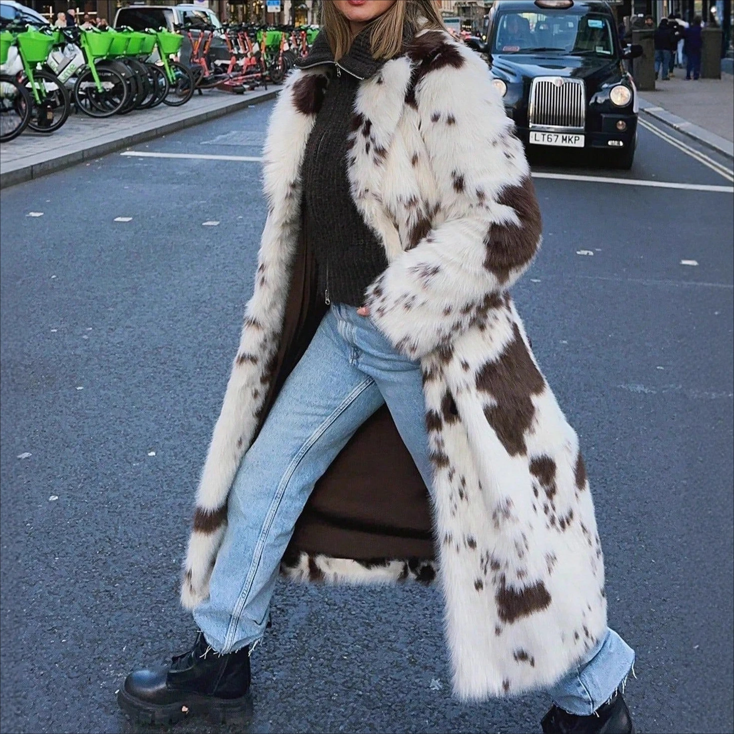 

Women Faux Fox Fur Coats Solid Long Fur Jackets Color Blocked Lapel Collar Long Sleeve Single Breasted Casual 2025 Autumn Winter