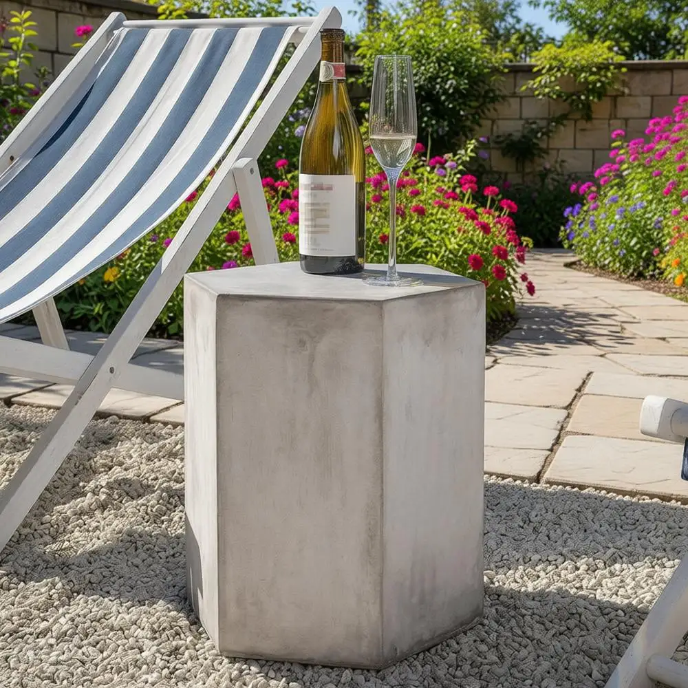 

Шестиугольный уличный приставной столик, 14,5 x 16 дюймов, современная серо-белая отделка