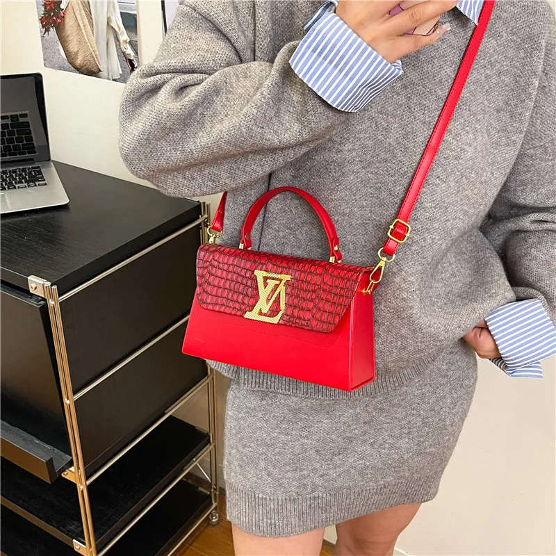 

2026 European Chic Minimalist Handbag - Slim Crossbody Purse with Adjustable Strap, Premium PU Leather for Travel & Office