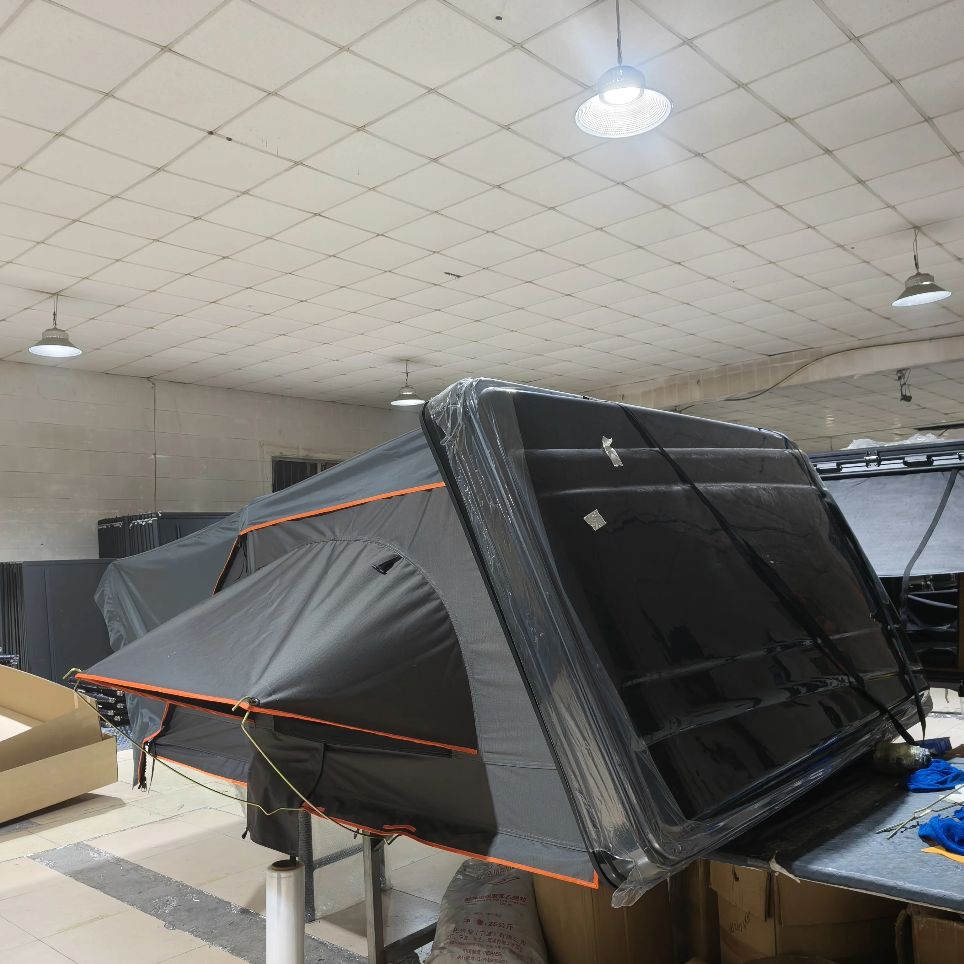 2-3 Person Outdoor Camping ABS Roof Top Tent Waterproof Hard Shell Aluminum Fiberglass   for 4x4 Offroad
