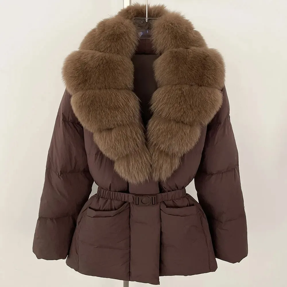 2025 المرأة ريال فوكس الفراء الأبيض بطة أسفل معطف ضخمة الطبيعية الجديدة الشتاء سترة منفوخة عادية أنثى ريشة سترة معطف الفرو الحقيقي