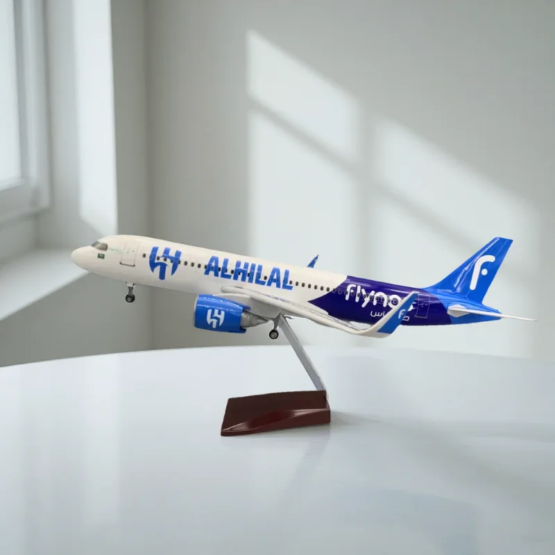 Modèle d'avion en résine 47 cm Saudi Flynas A320neo, maquette moulée sous pression à l'échelle 1/80 pour les passionnés, décoration statique avec train d'atterrissage