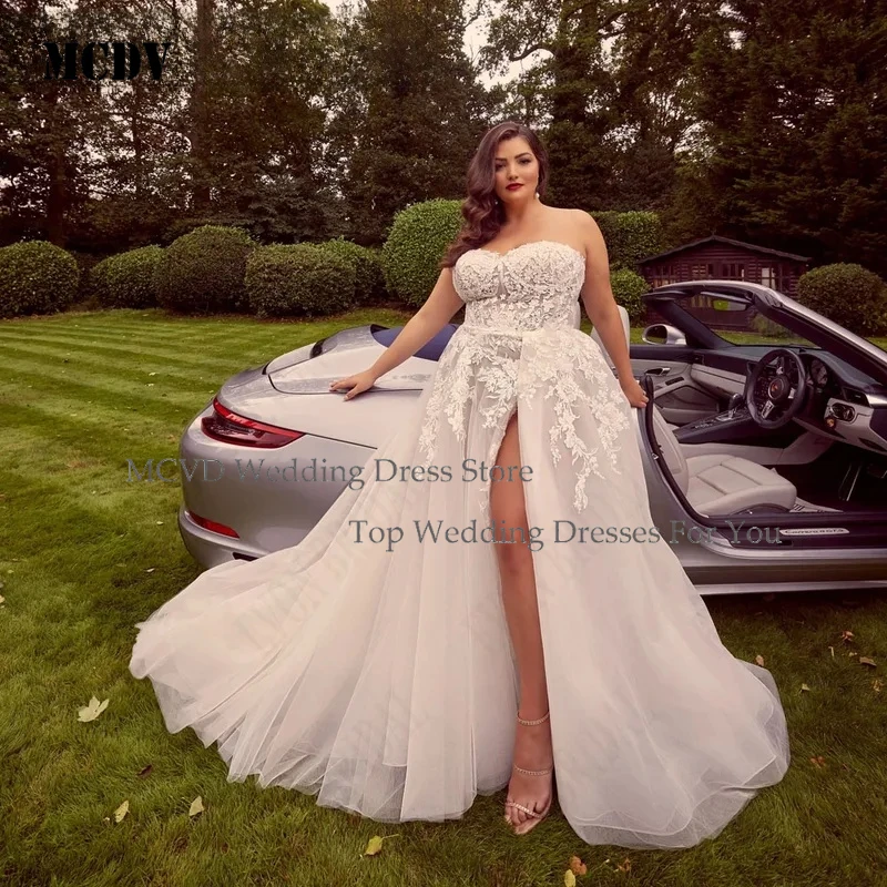 

MCDV Oversize Sweetheart Bridal Dress with Detachable Sleeves Side Split Applique Tulle A-Line Wedding Gown for Plus Size Bride