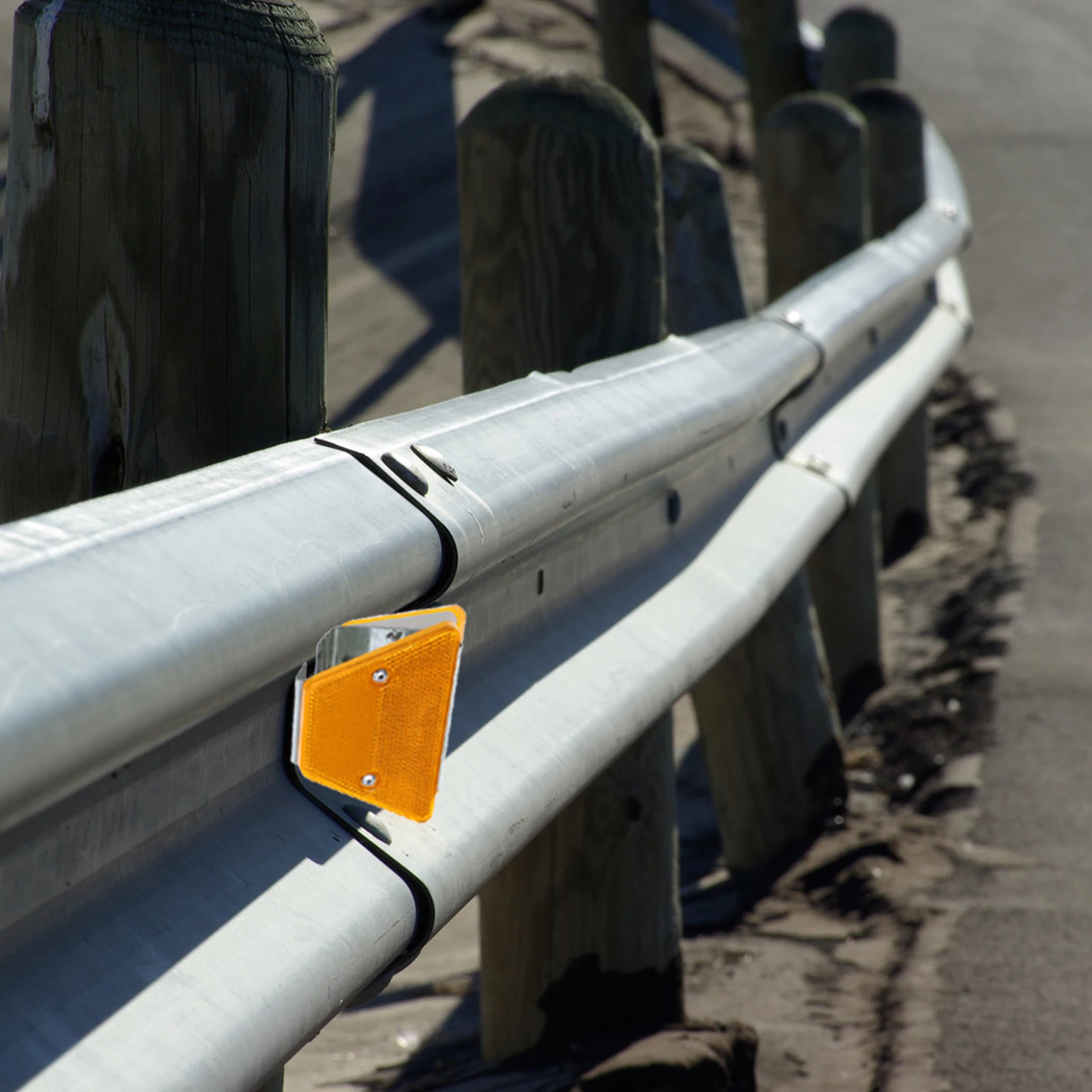 

2pcs Highway Guardrail Delineators Traffic Safety Driveway Rectangular Pavement Guardrail Delineators Reflectors Reflective