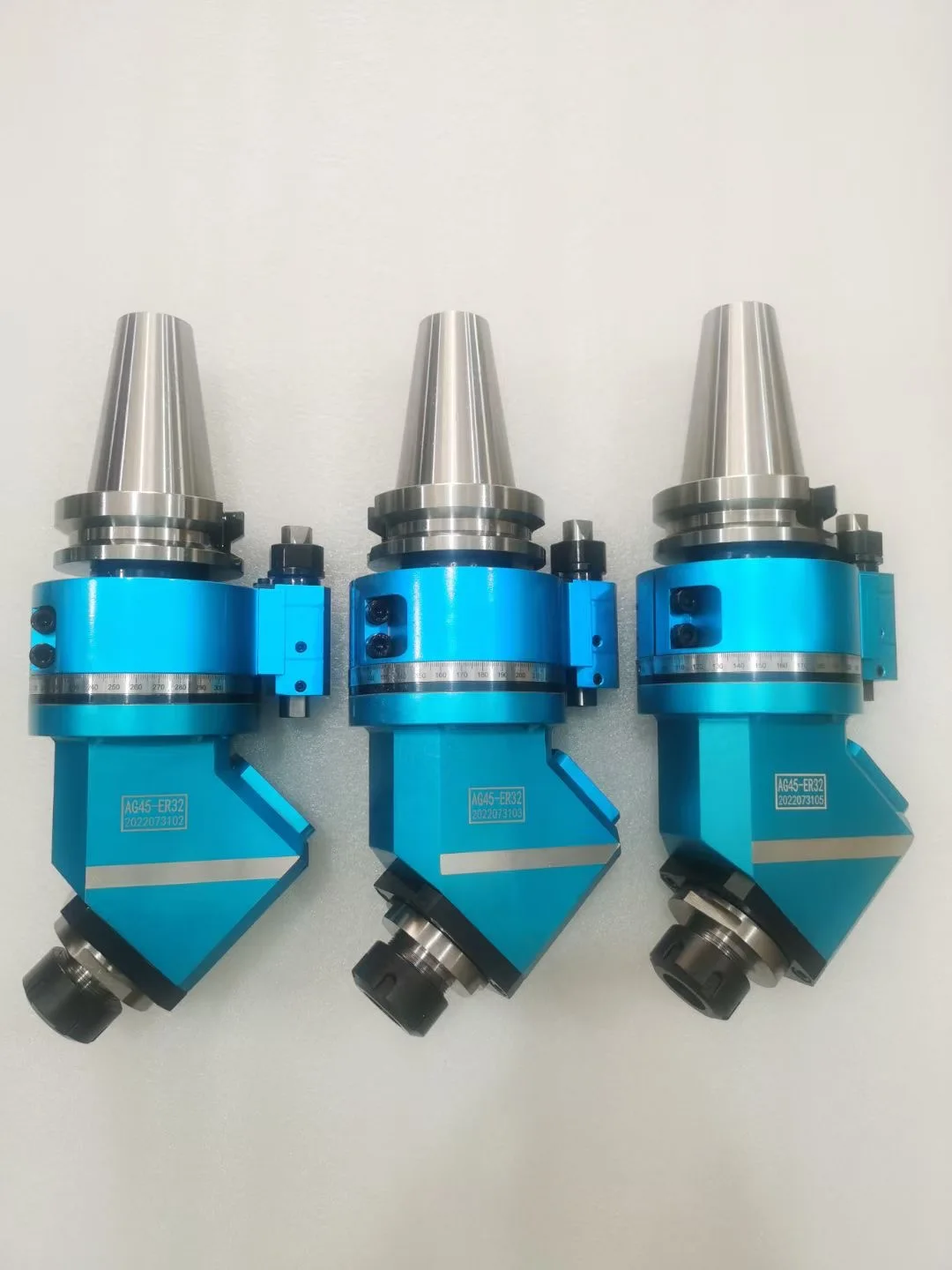 Machine Tools 90 Degree CNC Angle Head Horizontal Milling Head BT30 BT40 BT50 ER16 ER11 ER25 ER32 Angle Head for Cnc