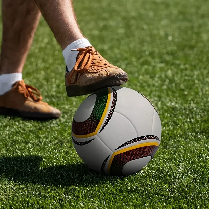 2010 고품질 축구공 공식 사이즈 5 PU 소재 무봉제 내마모성 경기 훈련용 축구공 풋볼 보에트발 볼라