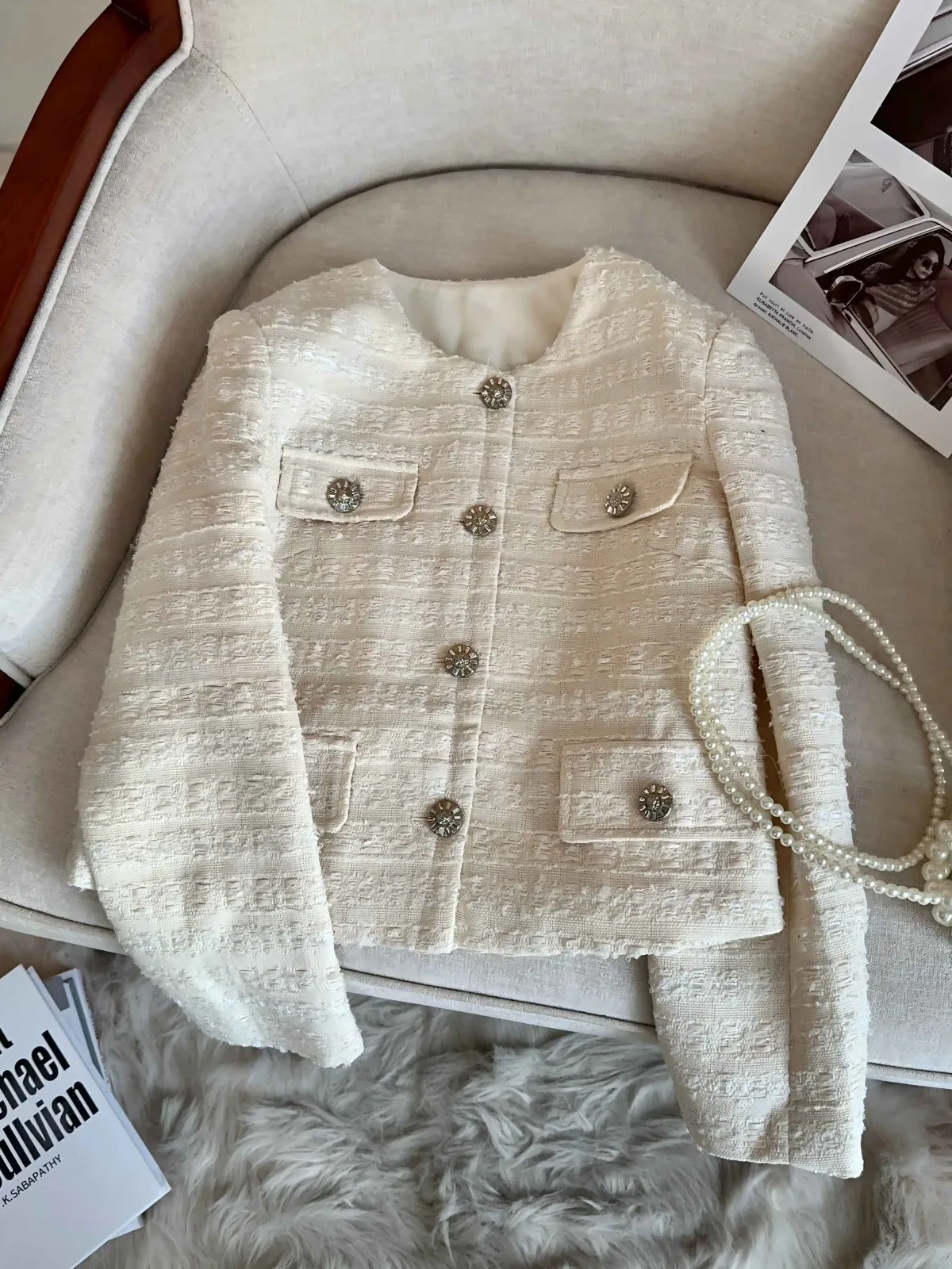 

Новая элегантная женская куртка-жакет Champagne Spring 2025 класса люкс, модель A70877, свободного кроя, с длинными рукавами, для повседневной носки.