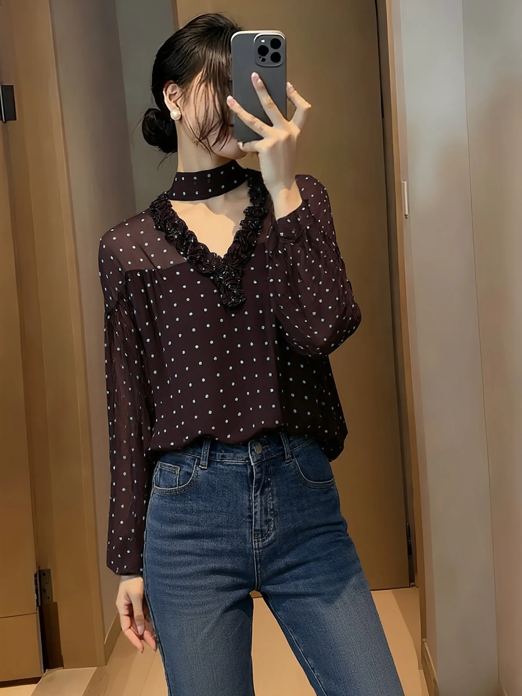 

Korean Style Long Sleeve Polka Dot Ruffle Collar Women's Shirt Spring 2026 Slimming Base Layer Top V-neck Casual Commute Wear