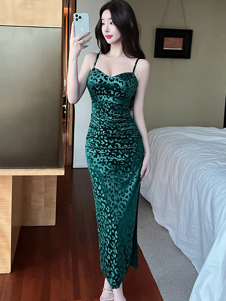 المرأة الأخضر المخملية الجاكار الساتان مثير فستان بكتافة الخريف مطوي Bodycon مهرجان فستان 2025 الكورية خمر فستان سهرة فاخر #1
