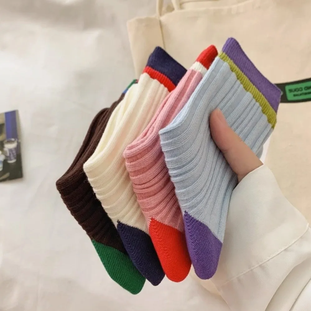 

A Pair Fashion Stripes Cotton Socks Soft Moisture Wicking Mid Tube Socks Thin Versatile Womens Crew Socks at All Seasons