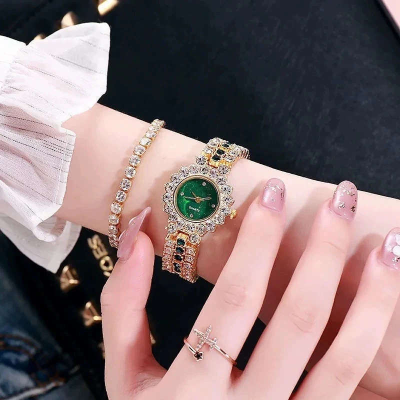 

Fashion Rhinestone Women's Watch Bracelet Band Ladies Quartz Watch（Without Box）