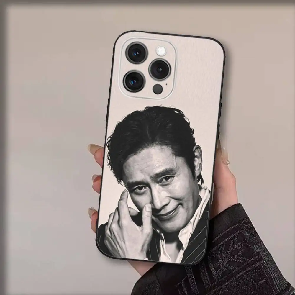 Etui na telefon z aktorem Lee B-Byungiem z filmu \"Huns\" dla iPhone 16, 15, 14, 13, 12, 11, Pro, Max, Plus, X, XS, SE4, E, Mini, miękkie czarne etui