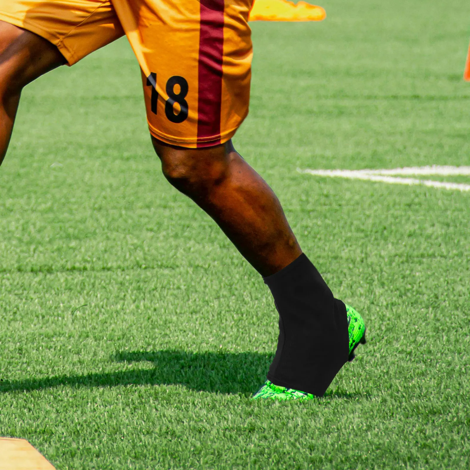 

1 Pair Lightweight Football Cleat Protectors Keep Shoes Clean Dry During Sports Activities For Soccer Rugby Field Hockey Socks