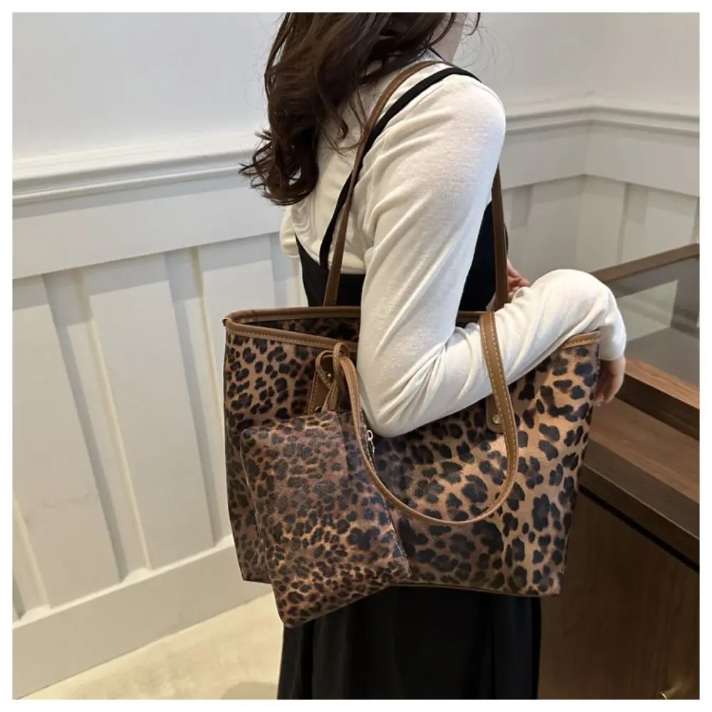 

Fashion Large Capacity Shopping Tote Bag Handbag with Purse Leopard Print Shoulder Bag Casual Style Handbag Fashion Occasion