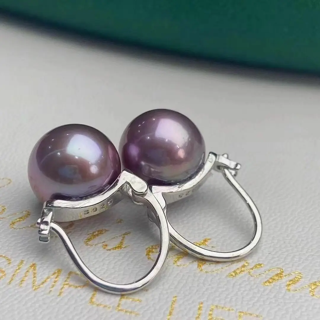 

Charming 10-11mm South Sea Round Lavender Pearl Earring 925s