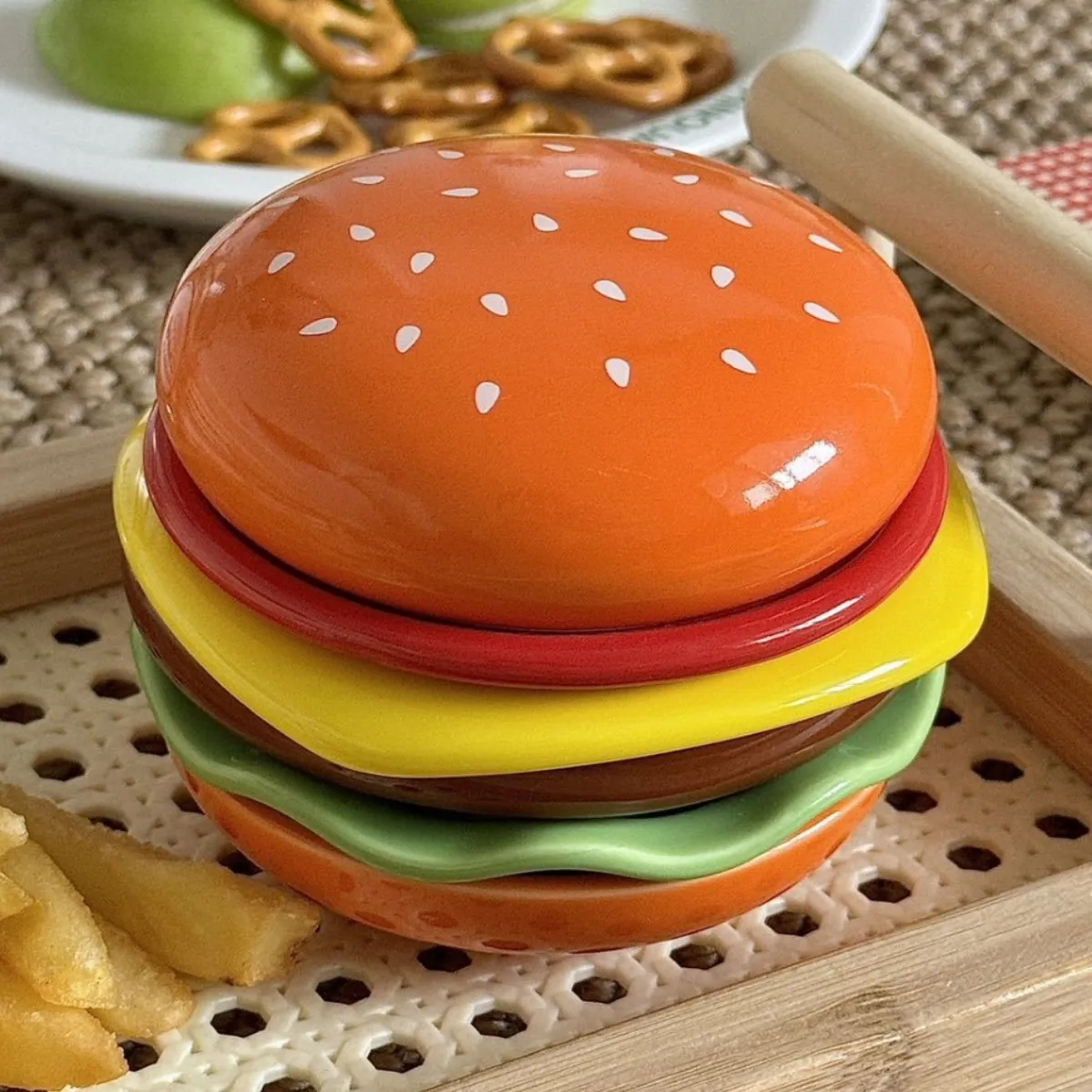 

Cartoon-like cute ceramic flavoring plate dipping sauce dish, underglaze painted adult vinegar dish, sauce container, small size