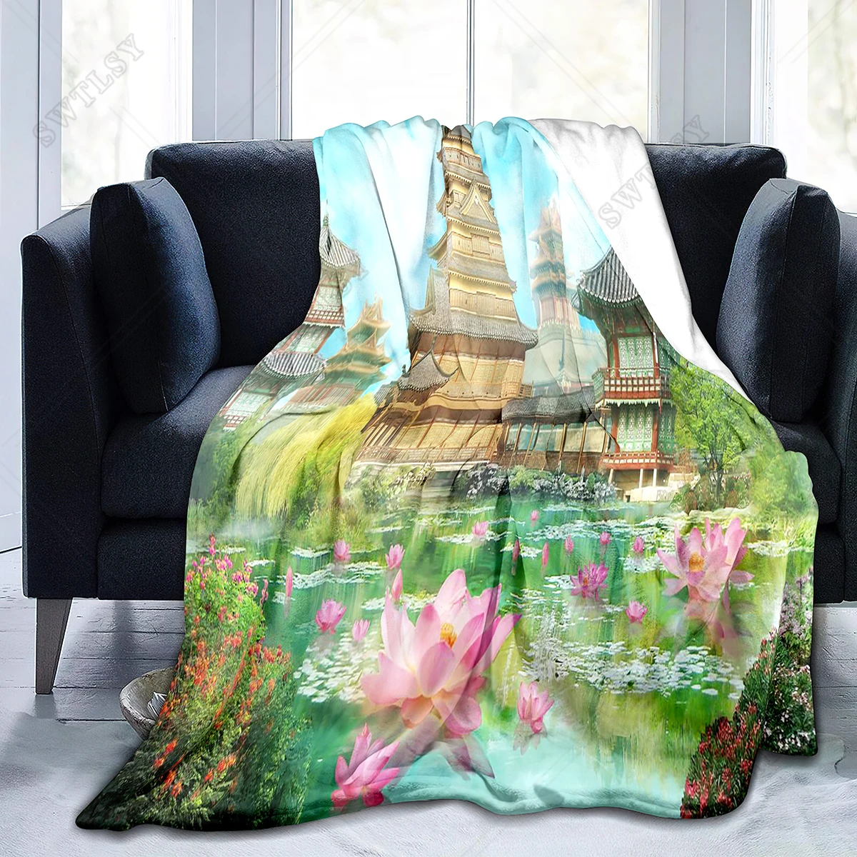 Beautiful Lotus Flowers Flannel Throw Blanket Lightweight Warm Super Soft Blanket Birthday Gift Blanket for Bed Sofa Couch Decor