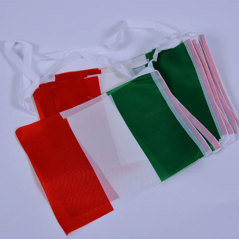 Banderines triangulares Italia – 20 unidades para fiesta temática - imagen 3