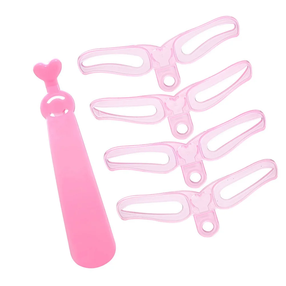 مجموعة واحدة من أدوات استنسل الحواجب مكونة من 4 أشكال مختلفة دليل حواجب قابل لإعادة الاستخدام للحواجب السميكة المحددة سهلة التتبع للاستخدام الجمال