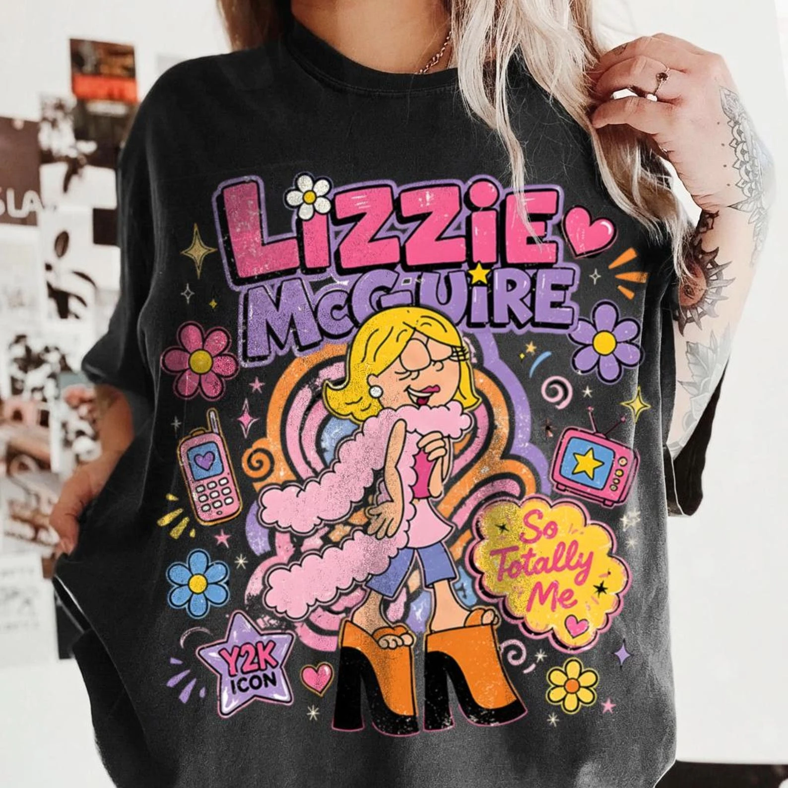 Y2K Harajuku-Stil Lizzie McGuire Cartoon T-Shirt mit Retro-Blumendruck, lässiges, lockeres T-Shirt für Männer/Frauen, Familien-Matching-Top – Detail 7