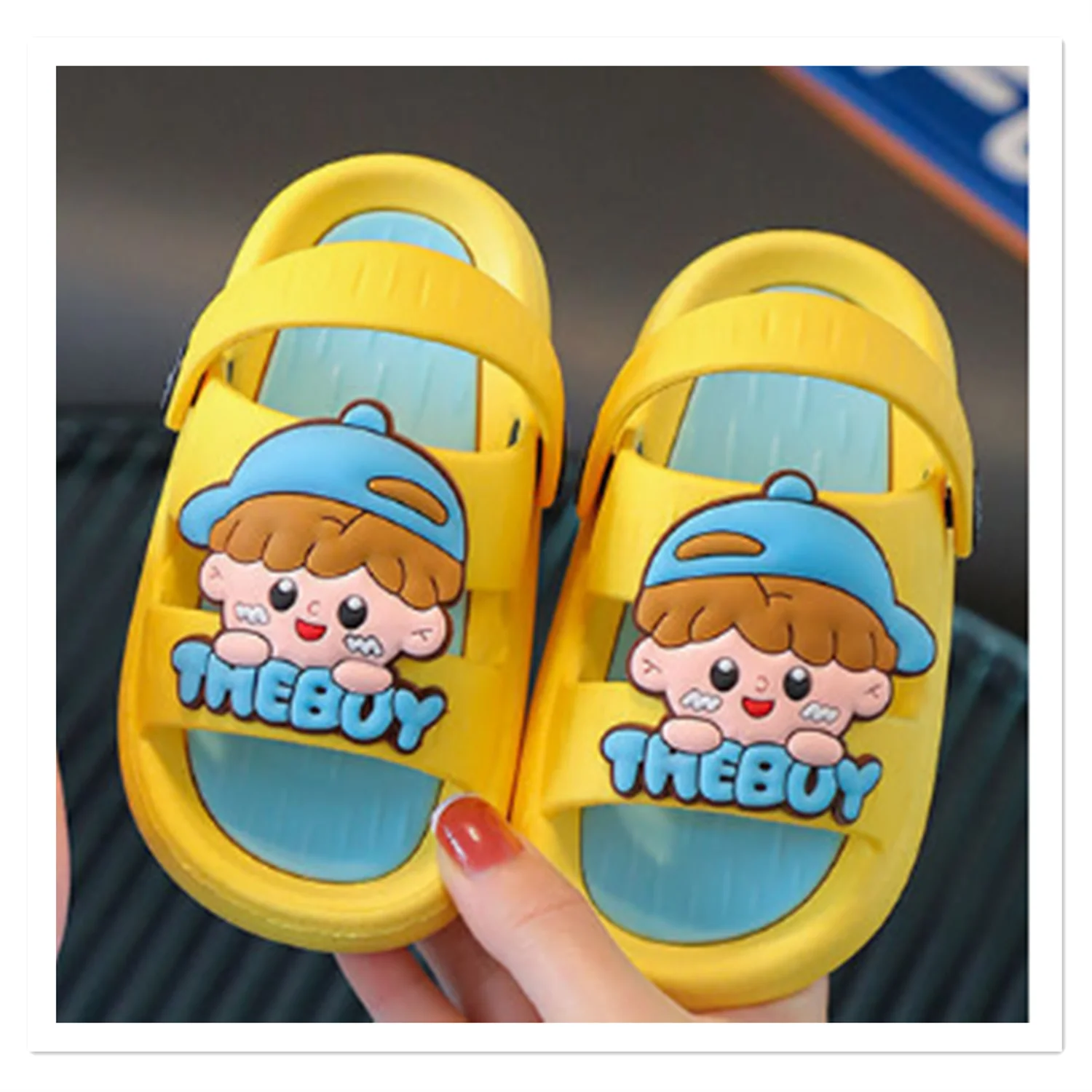 Summer New Children's Cartoon Little Boys and Girls Sandals Soft Sole Durable Children's Cartoon Home Slippers