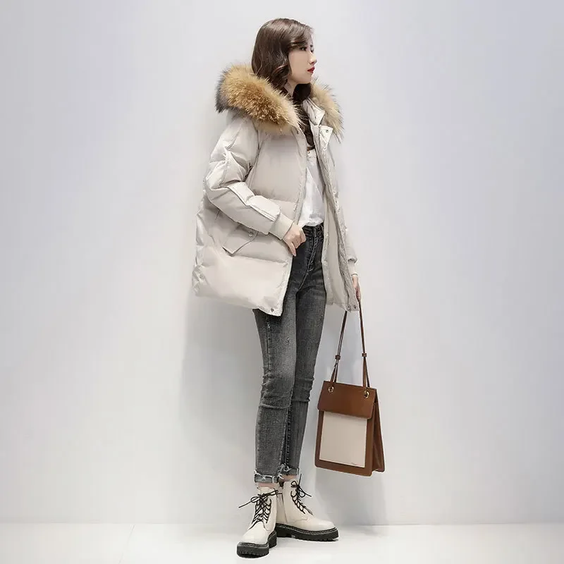 

New Autumn Winter Warm Thick Outwears Classic Down Coats with Furry Collar Urban Women Fashion Casual Commute Short Cotton Coats