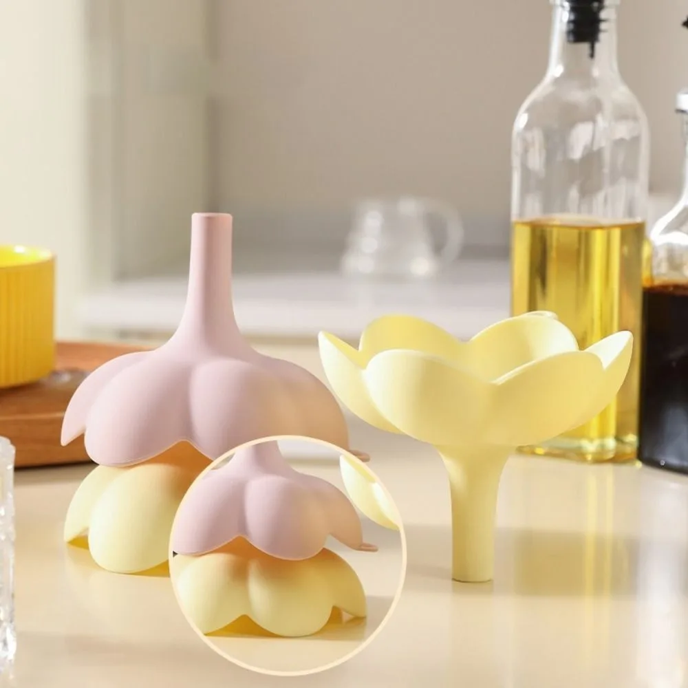 New Silicone Kitchen Liquid Funnel Flower Shaped Liquid Refilling Oil Funnel Wide Mouth Oil Refilling Kitchen Tool Kitchen Use