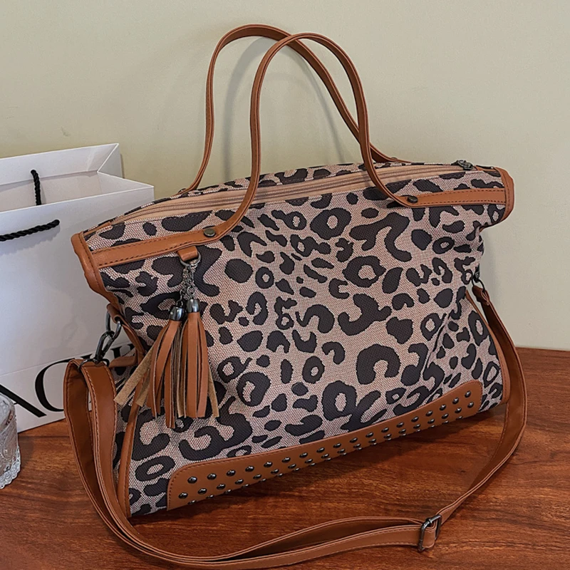 

Large Capacity Leopard Print Women's Shoulder Bag Lady Shopping Tote Handbag Fashion Rivet Female Big Crossbody Bags with Tassel