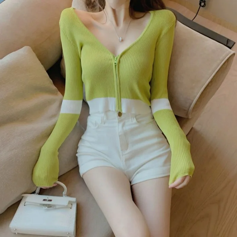 Simple Sexy 2024 Autumn Constracting Color Cropped Zipper Slim-fitting Hotsweet Long-sleeved V-neck Knitted Cardigan