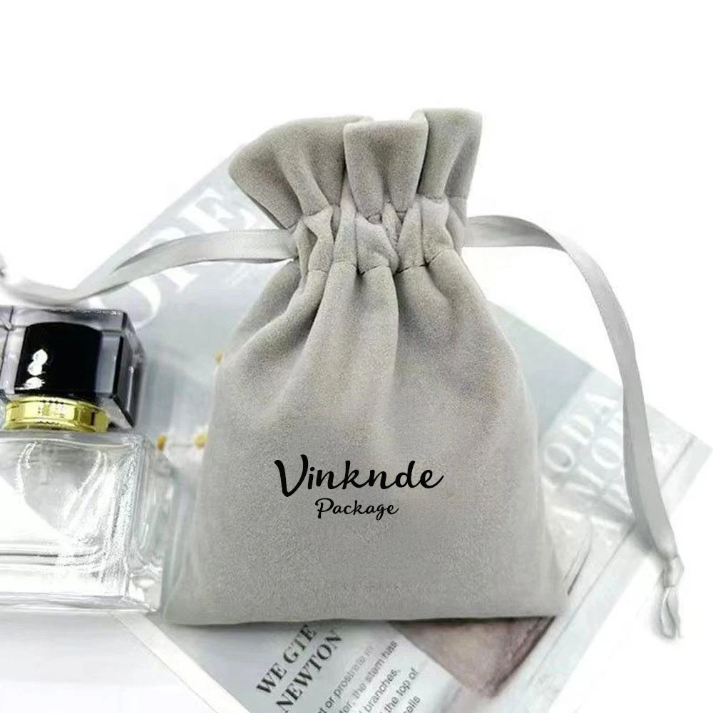 

Solid Recyclable Grey Pink Velvet Jewelry Drawstring Bag Custom Logo Printed Luxury Wedding Party Gift Storage Pouch for Perfume