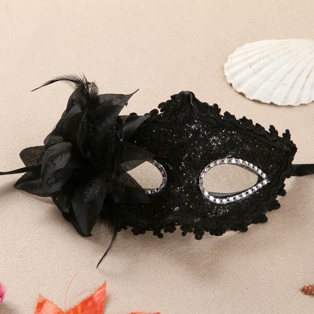 

Fashion Exquisite Diamond Lace Venetian Mask For Women Girl Simple Half Face Princess Masquerade Adult Eye Mask Birthday