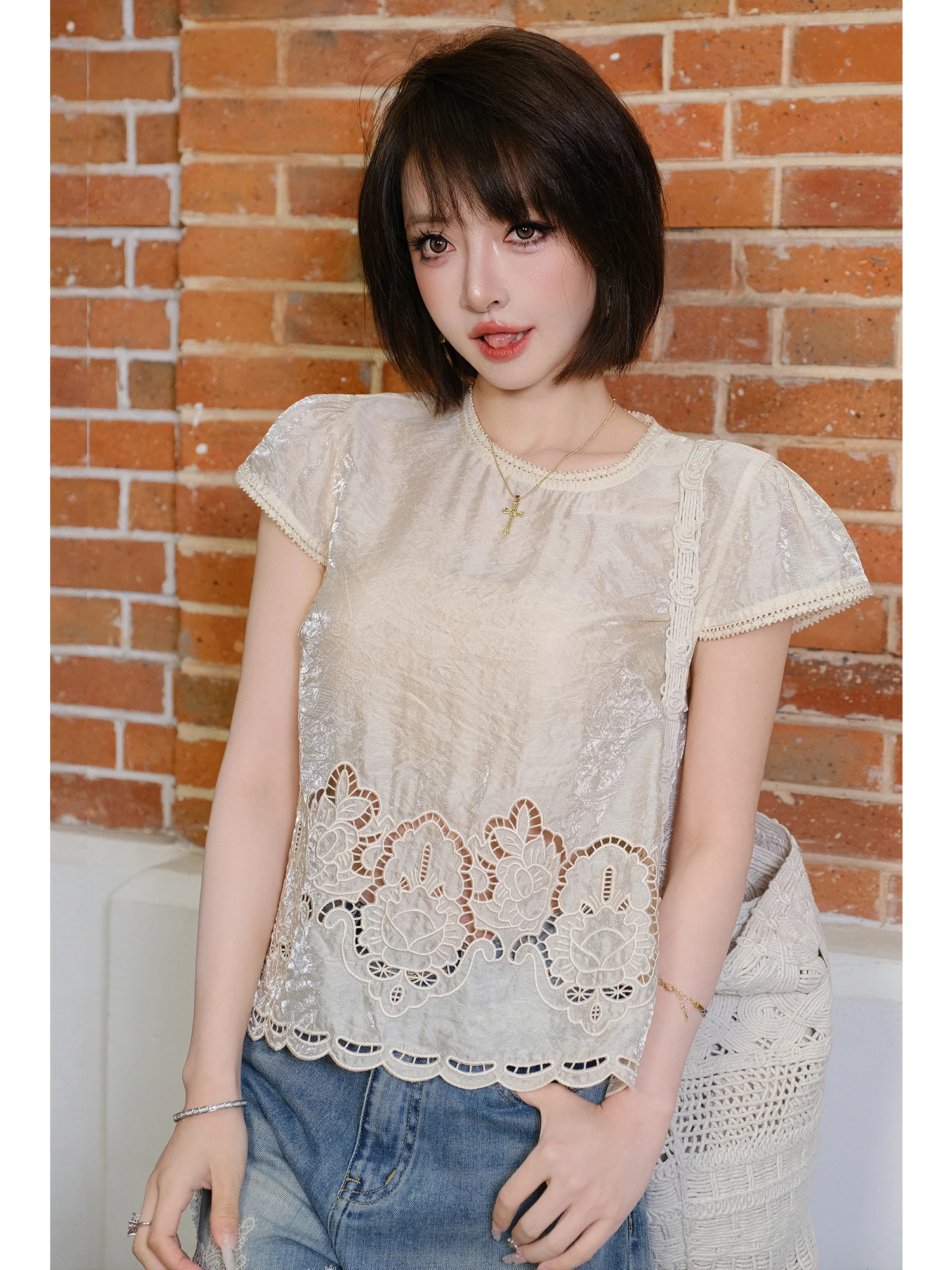 

MIUCO Korean Style Chic Sweet Hollow out Embroidery Short Sleeve round Neck Unique T-Shirt Summer Breathable Comfortable Wome...