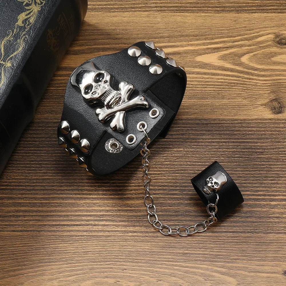 Leather Halloween Skeleton Hand Ring Bracelet Leather Steam Skull Ghost Claw Chain Punk Rivet Bracelet