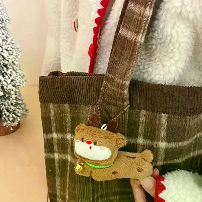 พวงกุญแจตุ๊กตาคริสต์มาสการ์ตูนสุดสร้างสรรค์ น่ารัก ตลก นุ่มนิ่ม ของเล่นตุ๊กตาผ้าสำหรับตกแต่งกระเป๋าเป้สะพายหลัง ของขวัญ