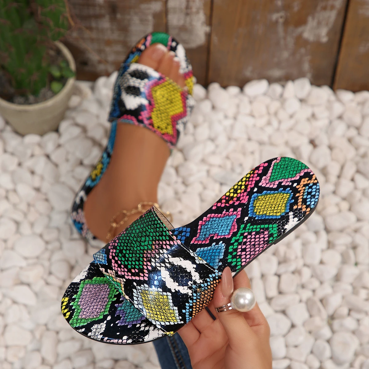 Woman Summer Leather Vintage Sandals Sexy Roman Style Snakeskin Outdoor Slippers Flat Beach Slippers Plus Size Women Shoes