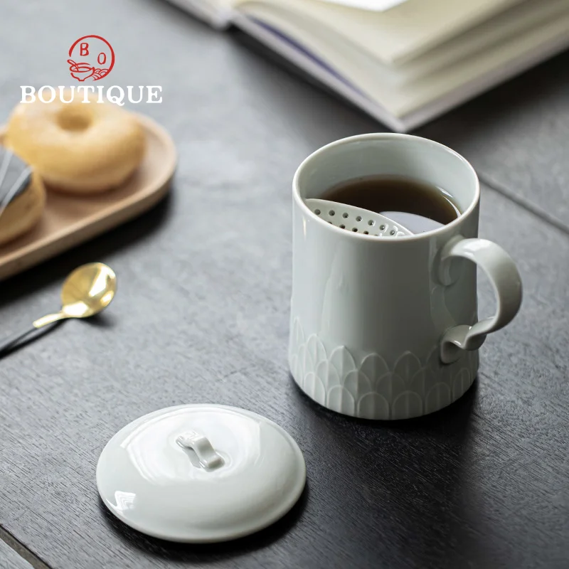 390ml Hand-embossed Lotus Petal Ceramic Mug Tea Cup with Lid Filterable Tea Water Separation Office Cup Special Personal Cup