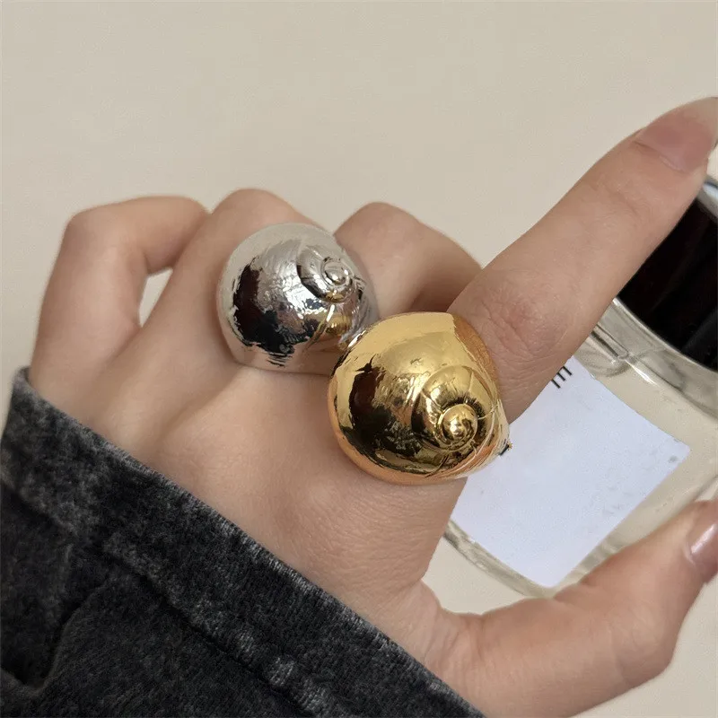 

Metal Smooth Snail Shape Chunky Ring for Women Girls Unique Exaggerated Trendy Jewelry Finger Accessories
