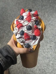 Chocolate Biscui Paper Holder Fake Model Double Bubble Waffle Original Food Display Jam Ice Cream Mango Sauce Promotion Handcart