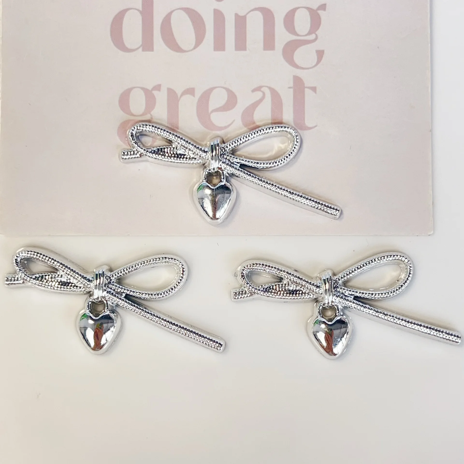 10 pezzi carino fiocco amore cuore ciondola gioielli accessori fai da te resina spazzatura custodia per cellulare scarpe con foro materiale floreale artigianato fai da te