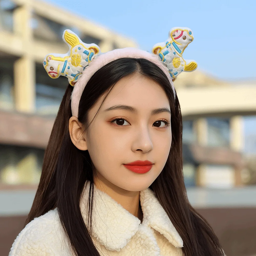 

Счастливая декоративная повязка для волос с рисунком лошади, обруч для волос, пони, новогодняя повязка на голову, головной убор, красный новогодний головной убор для детей