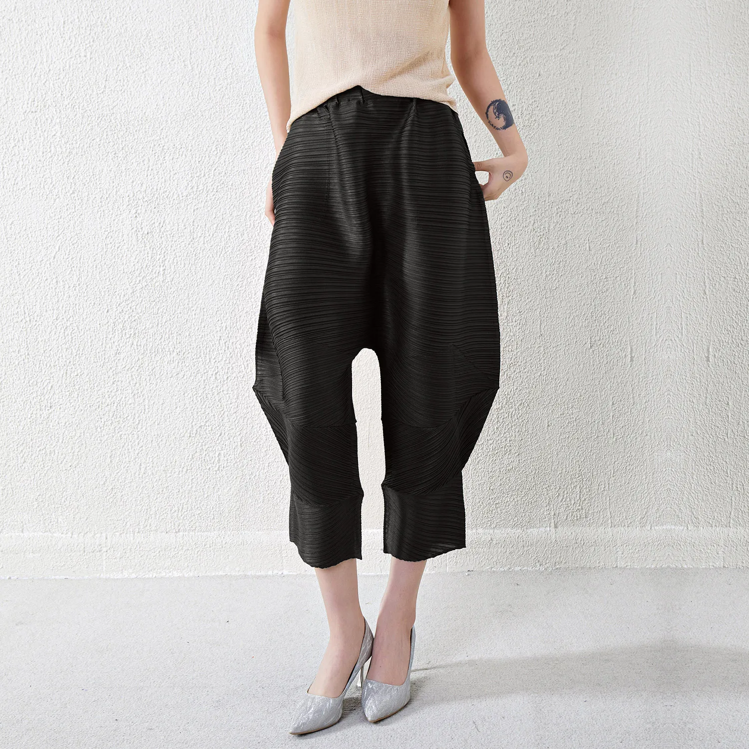 

Women's Casual Pants In Summer New Arrival Factory Custom Special Pleated Ladies Harem Pants Clothing Trousers