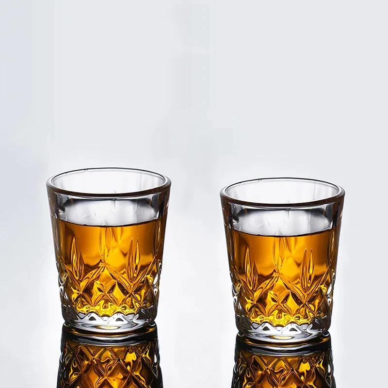 

TOPLIVING 4/6pcs Sets 50ml Carved Small Wine Glass Light Luxury Diamond Vodka Cup Elegant Shot Glass Party Spirits Cup High End