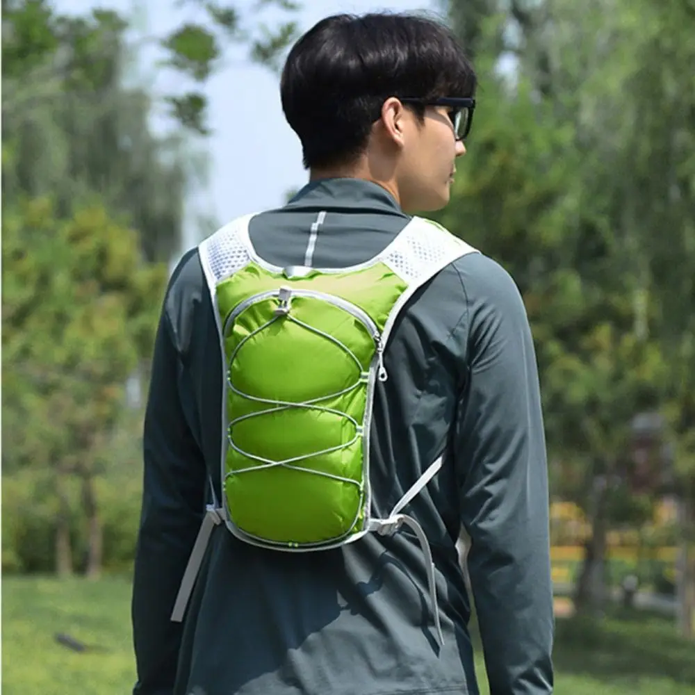 Breathable Running Hydration Vest Waterproof Ultra-light Running Hydration Bag Nylon Material Adjustable Water Backpack