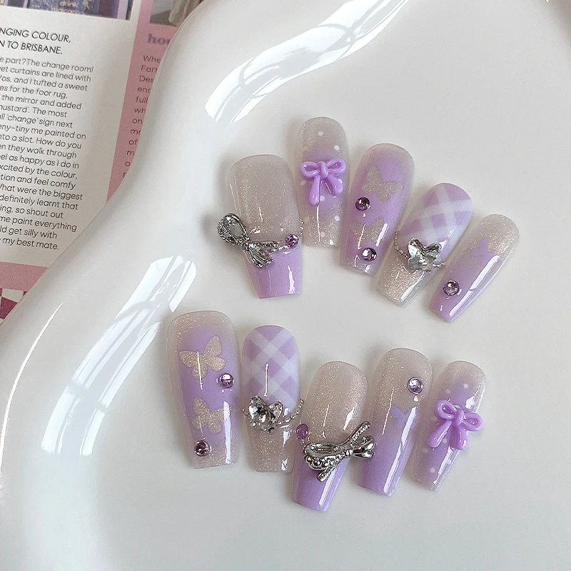 10 faux ongles faits à la main en forme de cercueil, magnifiques faux ongles, dégradé violet à motif quadrillé, adaptés aux femmes