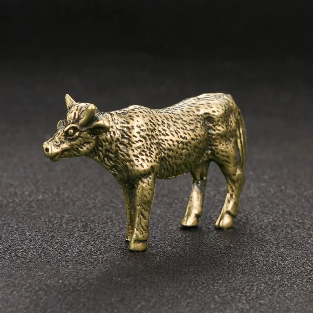 Cute Solid Cow Sculpture Micro-carving Hand-held Cow Tea Pet Copper Crafts Cow Miniatures Collectibles