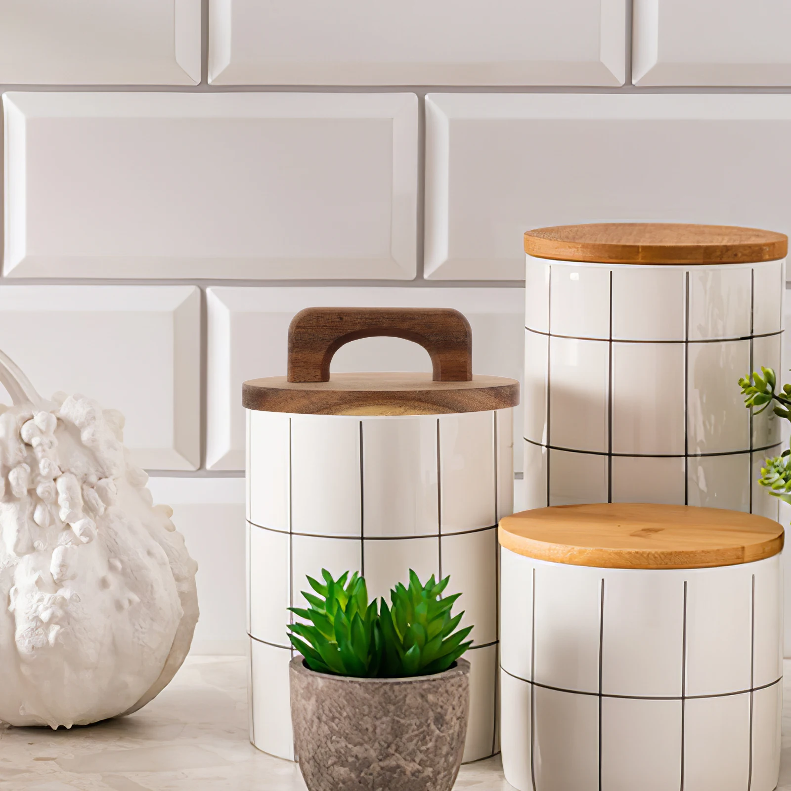 

Round Wood Jar Lid Sealed Cover with Handle Wide Mouth Silicone Seal Leakproof for Storage Multipurpose Jar Lid